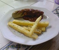 receta de Salchicha-Curry con patatas fritas