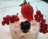 receta de Crema de vainilla y yogur con frutos rojos