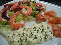 receta de Ensalada con langostinos y salmón ahumado